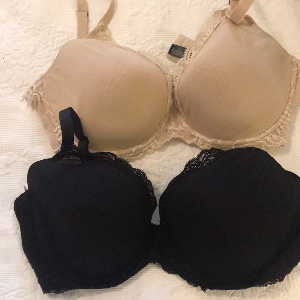 Natori lot of 2 full coverage/plunge bras